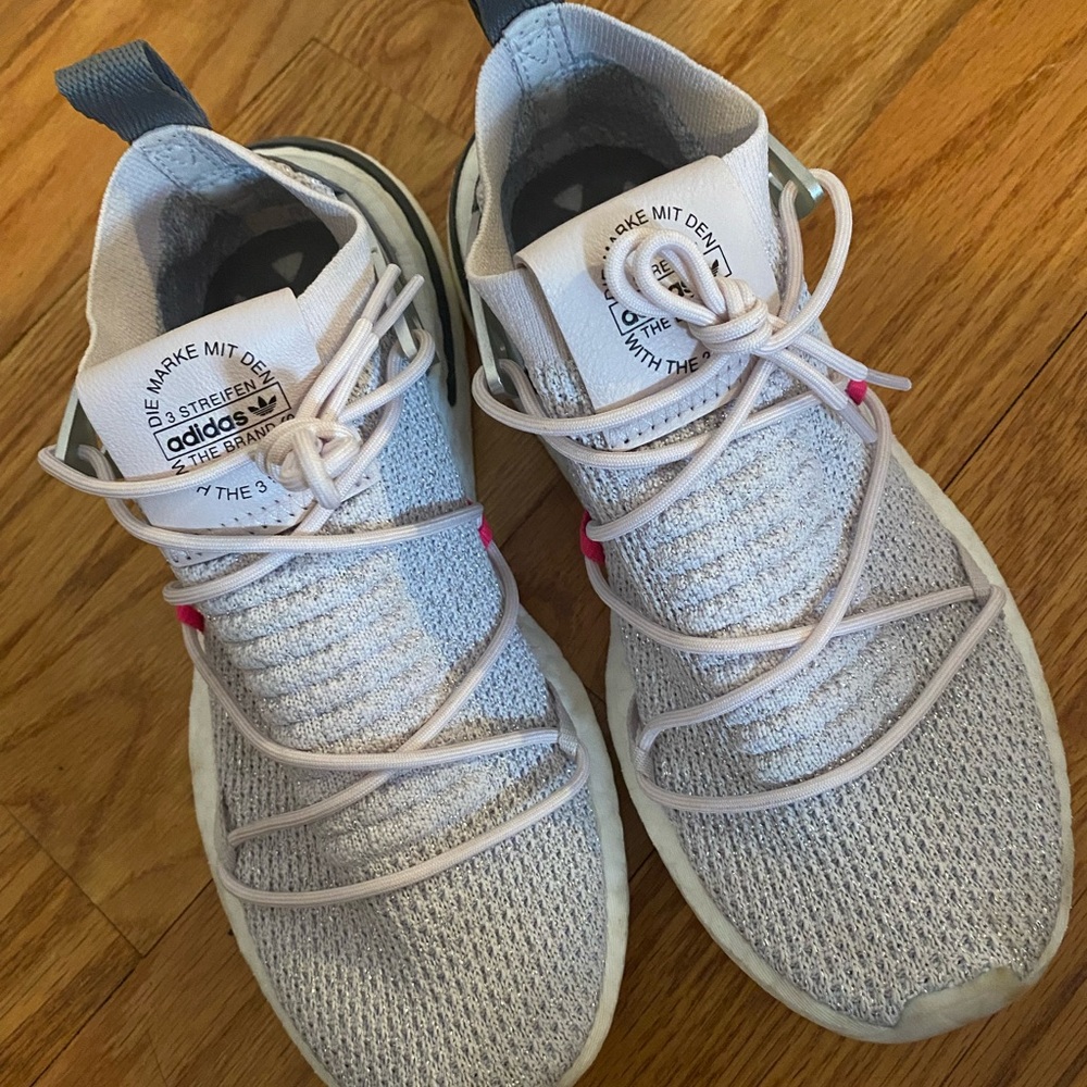 Adidas Sneakers
